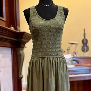 Sincerely Jules Olive Green Smocked Sleeveless Maxi Dress NWT